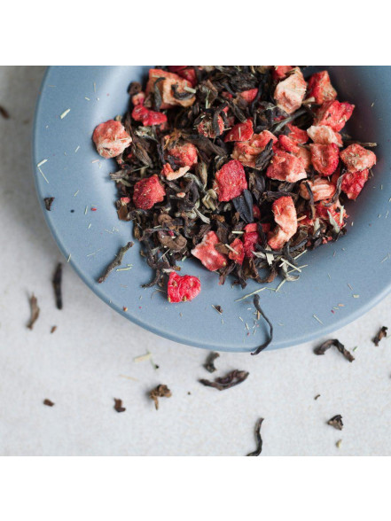 Tēja zemenīte sniegā burciņā 30 g.